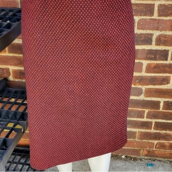 Red  wool blend textured slit skirt 14 - Picture 5 of 10